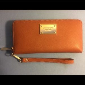 Michael Kors Wristlet